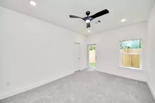 3724 Rebecca St, Houston, TX 77021 - Photo 21