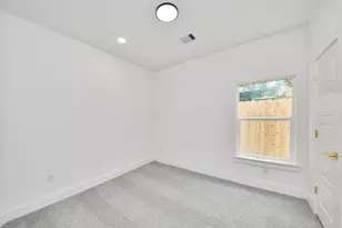 3724 Rebecca St, Houston, TX 77021 - Photo 13