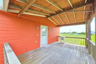 205 Buckskin Dr, Palacios, TX 77465 - Photo 11