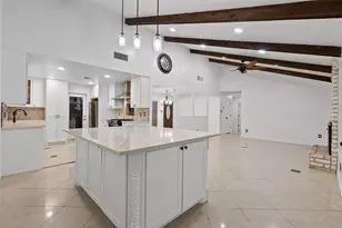 9814 Sageroyal Ln, Houston, TX 77089 - Photo 11