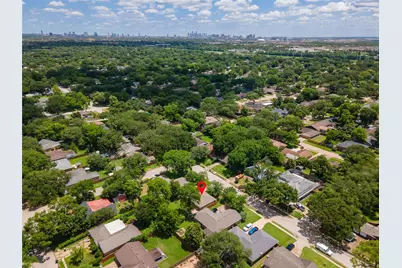 11206 Cliffwood Drive, Houston, TX 77035 - Photo 11