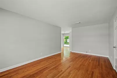 11206 Cliffwood Drive, Houston, TX 77035 - Photo 15