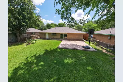 11206 Cliffwood Drive, Houston, TX 77035 - Photo 9