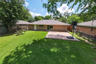 11206 Cliffwood Dr, Houston, TX 77035 - Photo 9