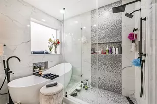 6806 Russelfield Ln, Houston, TX 77049 - Photo 5