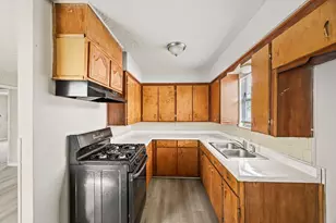 9118 Spaulding St, Houston, TX 77016 - Photo 11