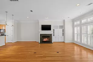 2196 Bancroft St, Houston, TX 77027 - Photo 9