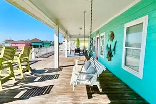 3174 Sea Castle Dr, Crystal Beach, TX 77650 - Photo 35