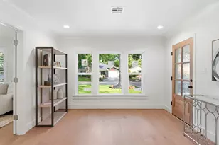 2210 Wakefield Dr, Houston, TX 77018 - Photo 3