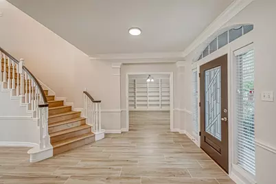 18 Turtle Creek Manor, Sugar Land, TX 77479 - Photo 5