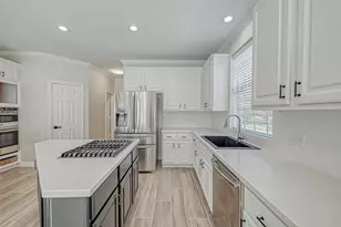 18 Turtle Creek Manor, Sugar Land, TX 77479 - Photo 17