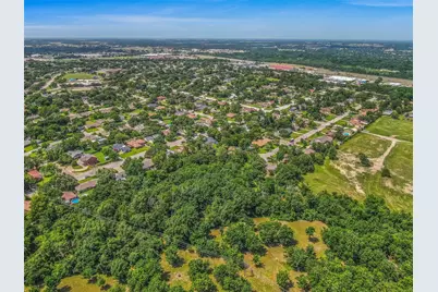 3814 Valley Oaks Drive, Bryan, TX 77802 - Photo 5