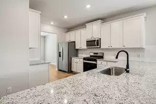 15761 Bayberry Trce Dr, Conroe, TX 77303 - Photo 9
