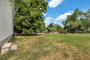 1037 Wall St, Houston, TX 77088 - Photo 19