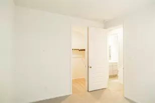 31410 Golden Cliffs Ln, Fulshear, TX 77441 - Photo 9