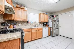 11114 Drakeland Dr, Humble, TX 77396 - Photo 3