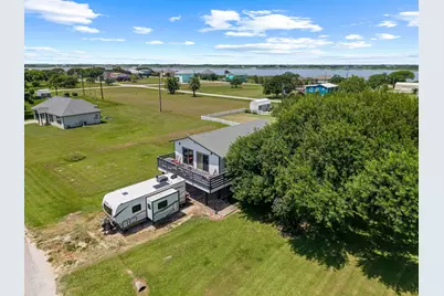 654 Calumet Drive, Palacios, TX 77465 - Photo 25