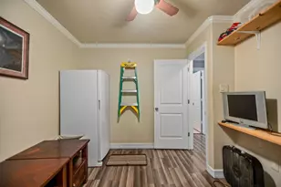 654 Calumet Dr, Palacios, TX 77465 - Photo 21