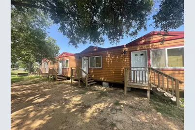 1104 Rorem Avenue #3, Palacios, TX 77465 - Photo 3