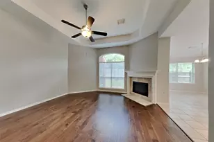 18 Vista Mill Pl, The Woodlands, TX 77382 - Photo 3
