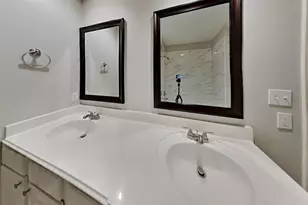 18 Vista Mill Pl, The Woodlands, TX 77382 - Photo 15