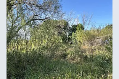 807 Jay, Cotulla, TX 78014 - Photo 3