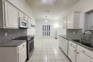 1247 Mountain Lake Dr, Missouri City, TX 77459 - Photo 7