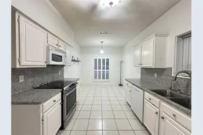 1247 Mountain Lake Drive, Missouri City, TX 77459 - Photo 11