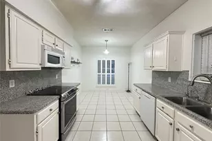 1247 Mountain Lake Dr, Missouri City, TX 77459 - Photo 11