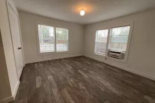 1917 Thonig Rd, Houston, TX 77055 - Photo 9