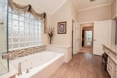 7514 Guinevere Drive, Sugar Land, TX 77479 - Photo 33