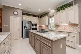 7514 Guinevere Dr, Sugar Land, TX 77479 - Photo 19