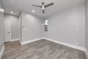 3204 Sherman St, Houston, TX 77003 - Photo 9