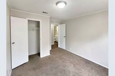11919 Kingslake Forest Drive, Houston, TX 77044 - Photo 19