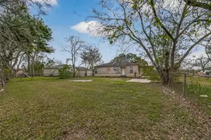 1221 Parkway St, Baytown, TX 77520 - Photo 29