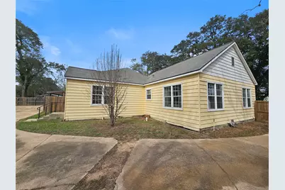 1023 Meyer Street, Sealy, TX 77474 - Photo 9