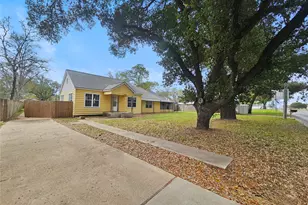 1023 Meyer St, Sealy, TX 77474 - Photo 1