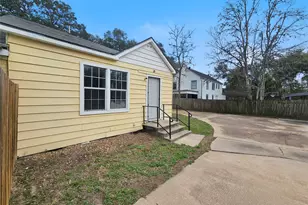 1023 Meyer St, Sealy, TX 77474 - Photo 5