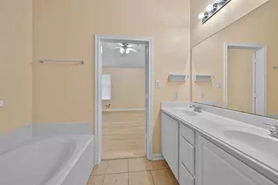 12119 Lakewood Villa Drive, Tomball, TX 77377 - Photo 11