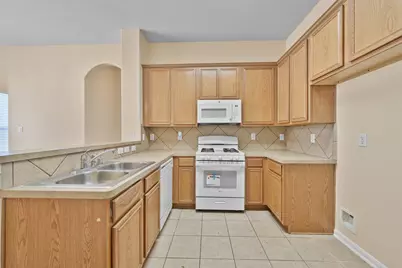 12119 Lakewood Villa Drive, Tomball, TX 77377 - Photo 3