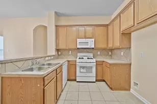 12119 Lakewood Villa Dr, Tomball, TX 77377 - Photo 3