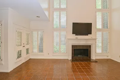 294 Sugarberry Circle, Houston, TX 77024 - Photo 9