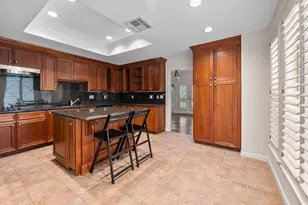 294 Sugar Berry Cir, Houston, TX 77024 - Photo 17