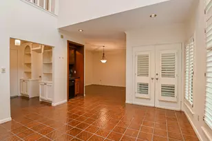 294 Sugar Berry Cir, Houston, TX 77024 - Photo 9