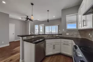 2507 Bay Oaks Harbor Dr, Baytown, TX 77523 - Photo 15