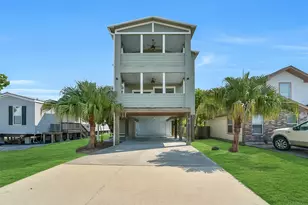2507 Bay Oaks Harbor Dr, Baytown, TX 77523 - Photo 1