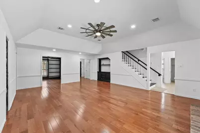 6711 Walton Heath Drive, Houston, TX 77069 - Photo 9