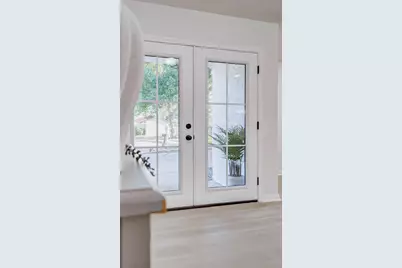 10303 Chevy Chase Drive, Houston, TX 77042 - Photo 41