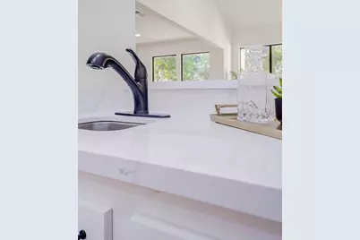 10303 Chevy Chase Drive, Houston, TX 77042 - Photo 19