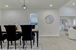 10303 Chevy Chase Dr, Houston, TX 77042 - Photo 21